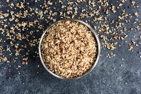  Quinoa: Desvendando as Aplicações Industriais e a Produção Sustentável desta Super Semente!